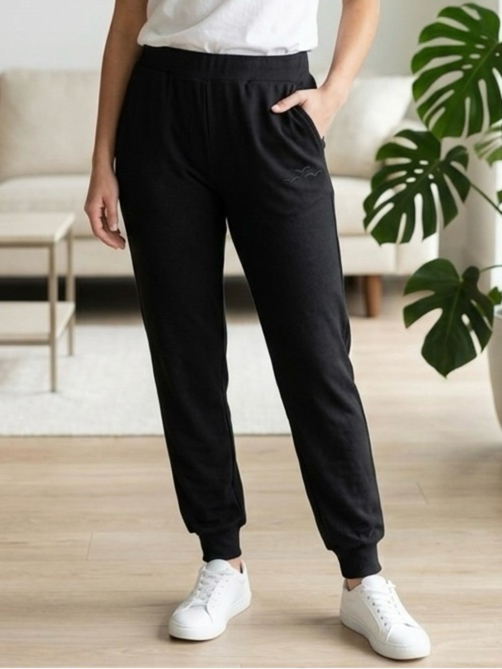 Lazypants Lightweight Knit Joggers Black  NWOT